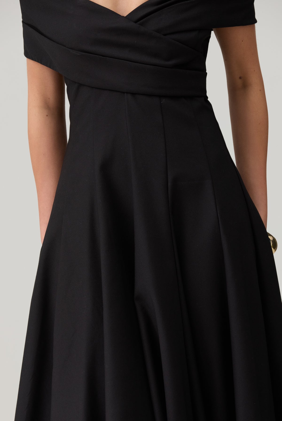 Ari Dress in Black