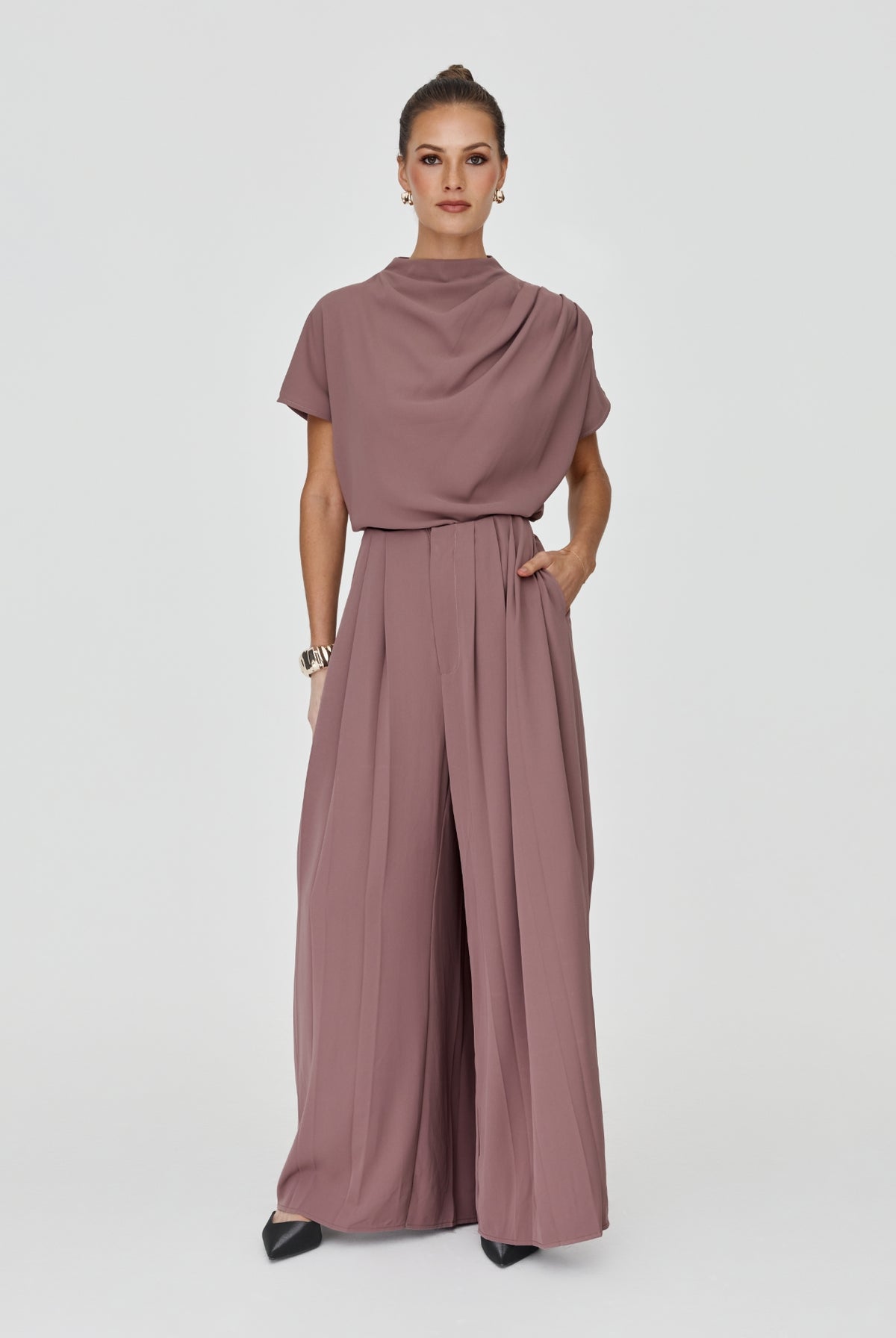 Sharee Pants Mocha Mousse – flowing wide leg pants, side view