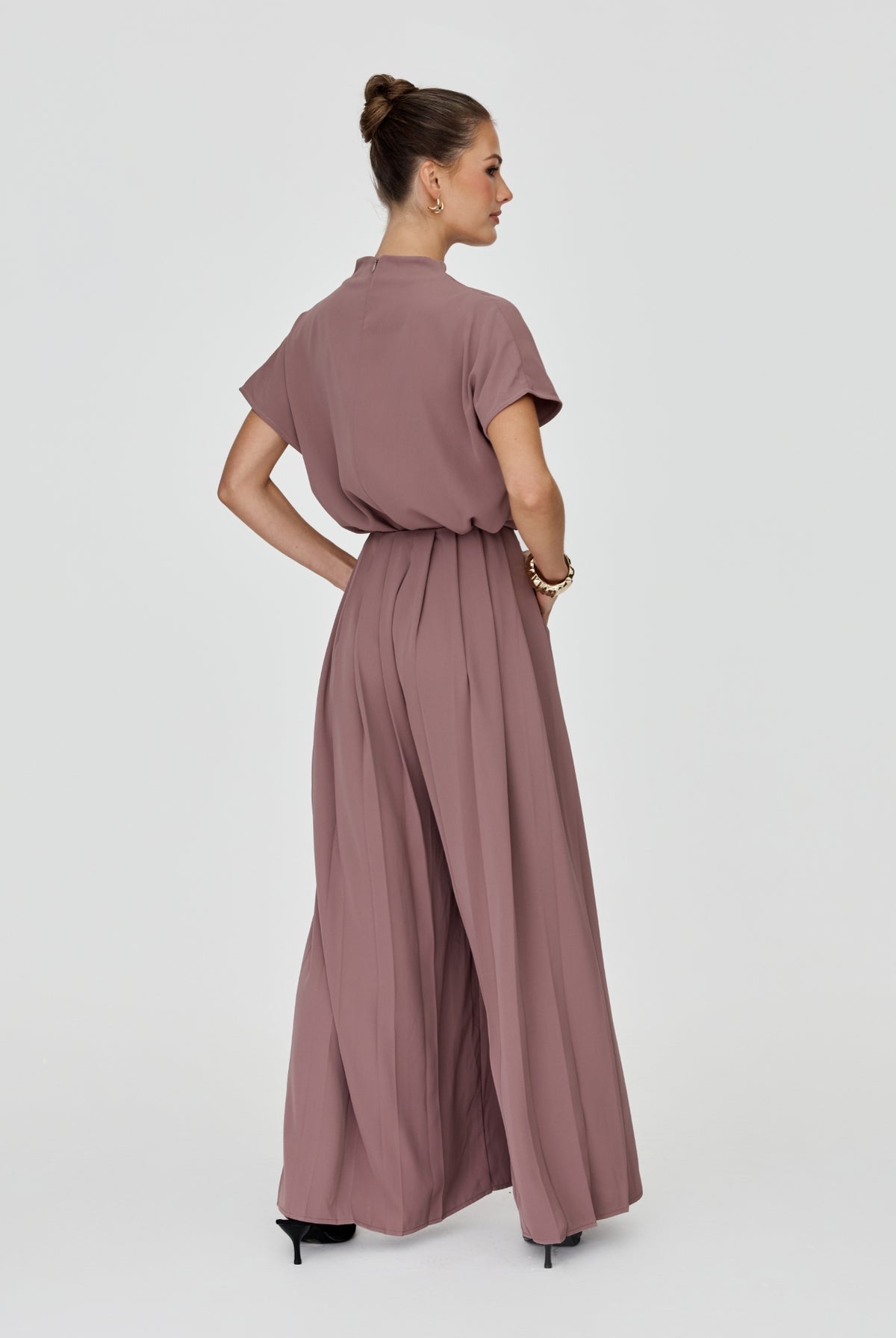 Sharee Pants Mocha Mousse – wide leg workwear pants with concealed front zip, styled view