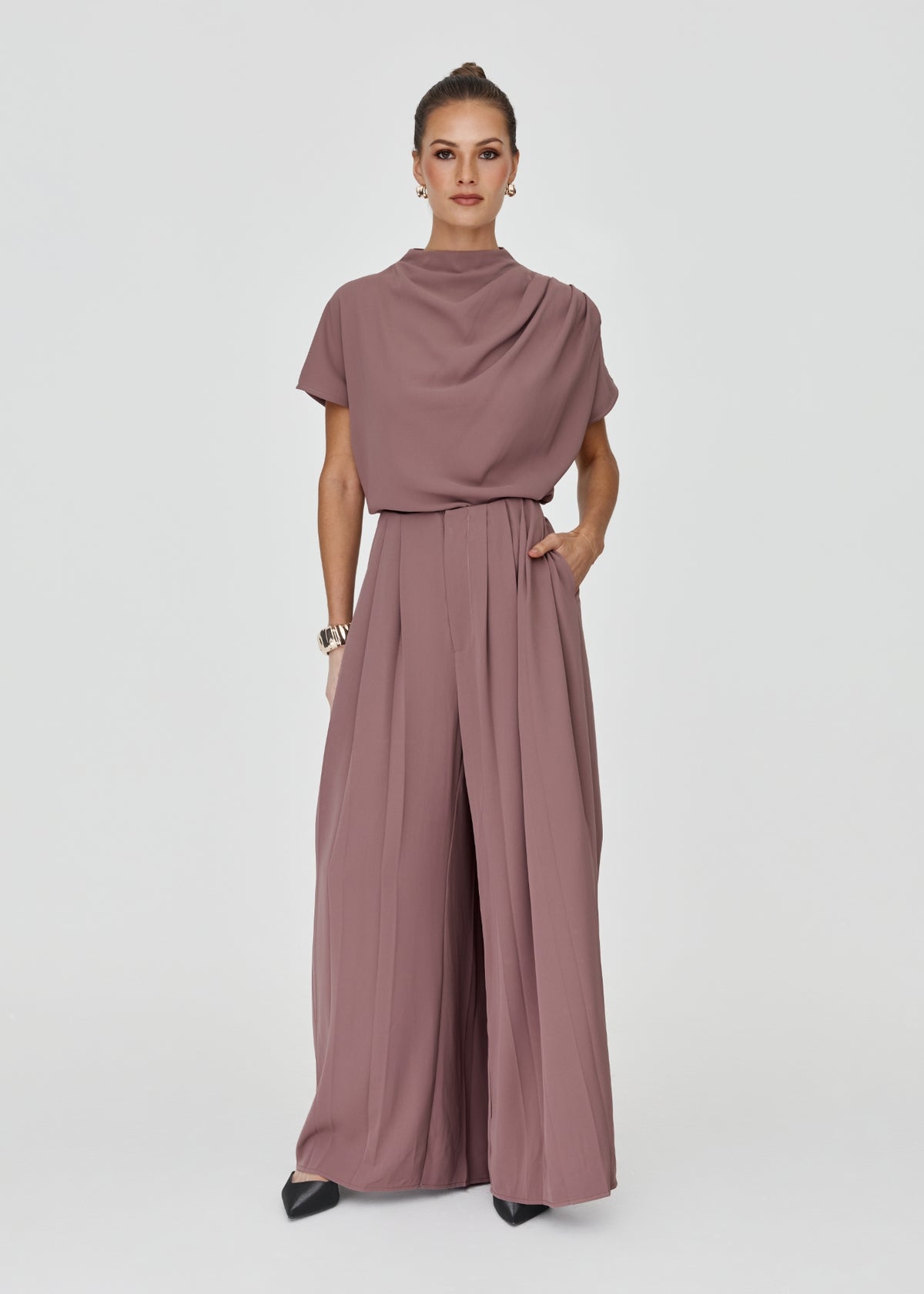 Sharee Pants Mocha Mousse – flowing wide leg pants, side view